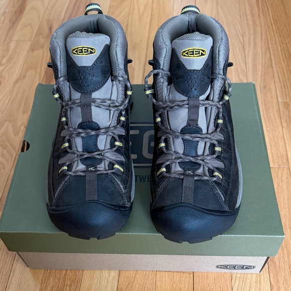 KEEN Men's Black/Olive Targhee II Hiking Boots Size 12 - Picture 3 of 6